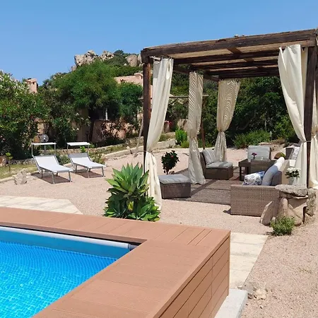 Casa Mare, Villaggio Galanu