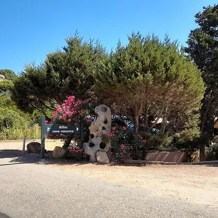 Casa Mare, Villaggio Galanu קוסטה פרדיסו