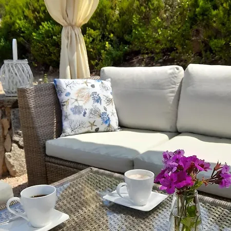 Casa Mare, Villaggio Galanu بيت للعطل *